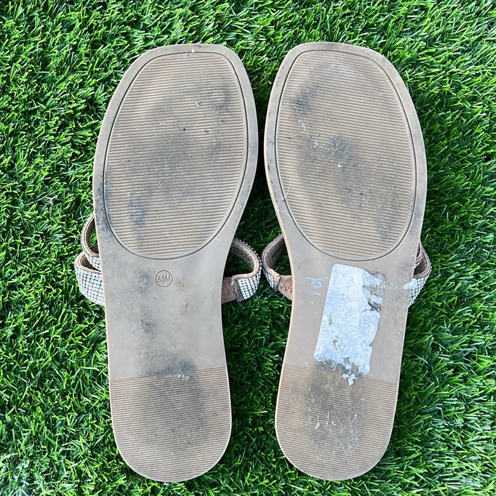 🦜STEVE MADDEN Rhinestone Sandals🦜 - Picture 6 of 8